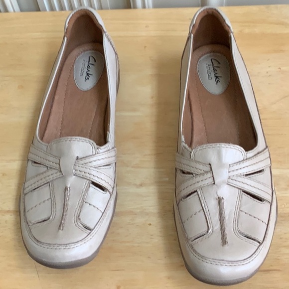 Shoes - Picture 2 of 4